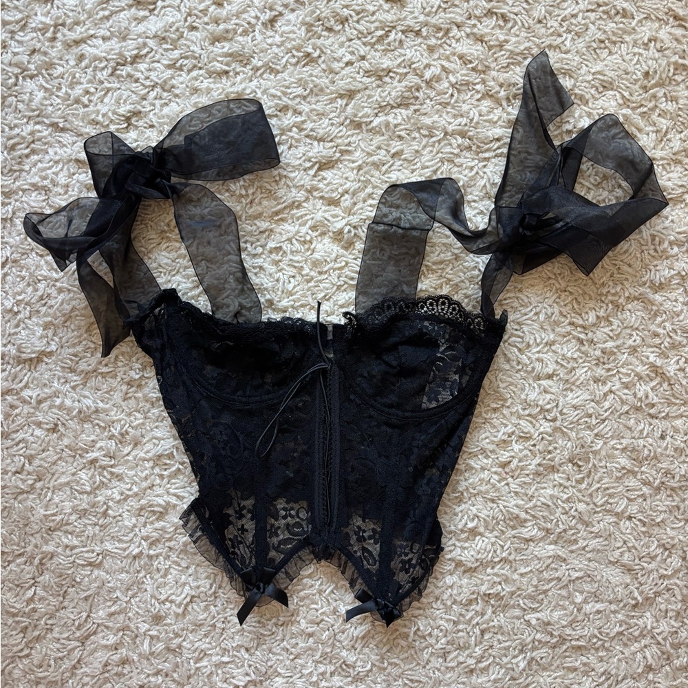 Elegant Black Lace Bustier